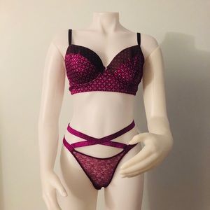 36D and med panties